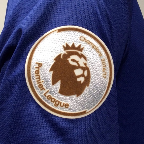 2017-18 Chelsea Eden Hazard #10 Home Soccer Jersey - Picture 5 of 5